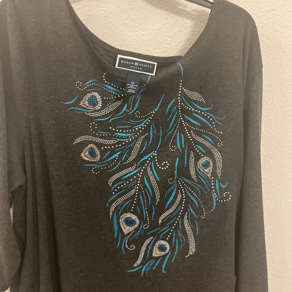 Karen Scott Plus Size 3X Gray Top Peacock Feather Graphic Embellished Bling top - Picture 9 of 15